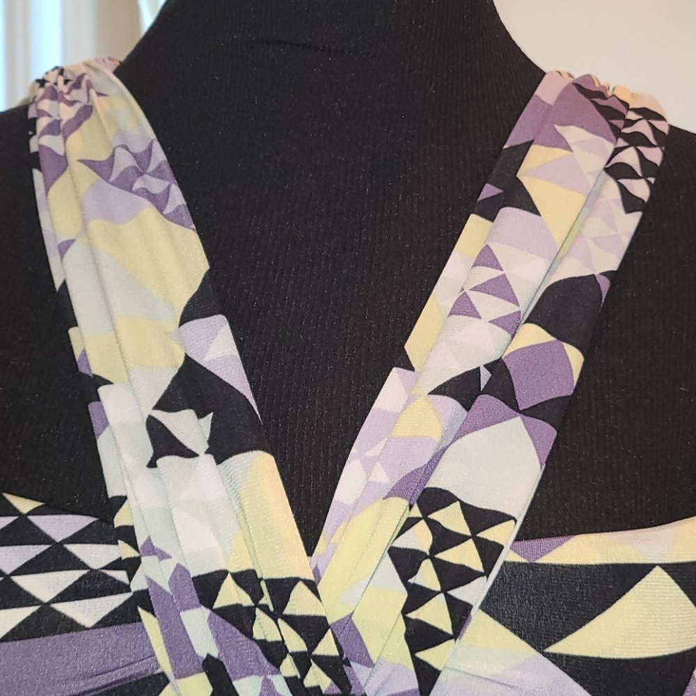 Bcbgeneration Top Abstract Pattern V-Neckline - image 4